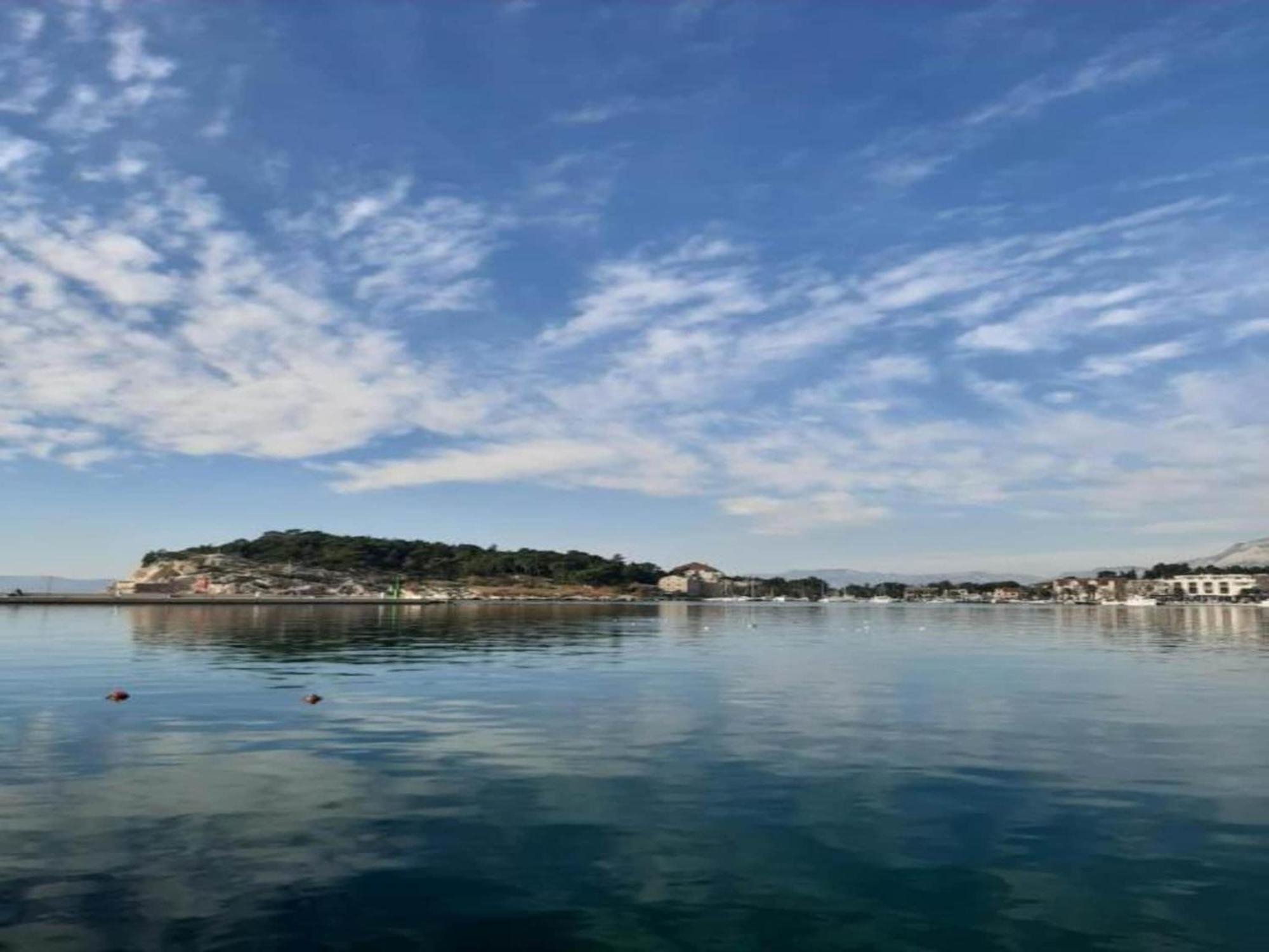 Luxurious Holiday Home In Makarska With Jacuzzi Экстерьер фото